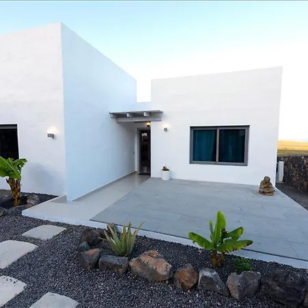 Sleeps 12 With Pool Villa *